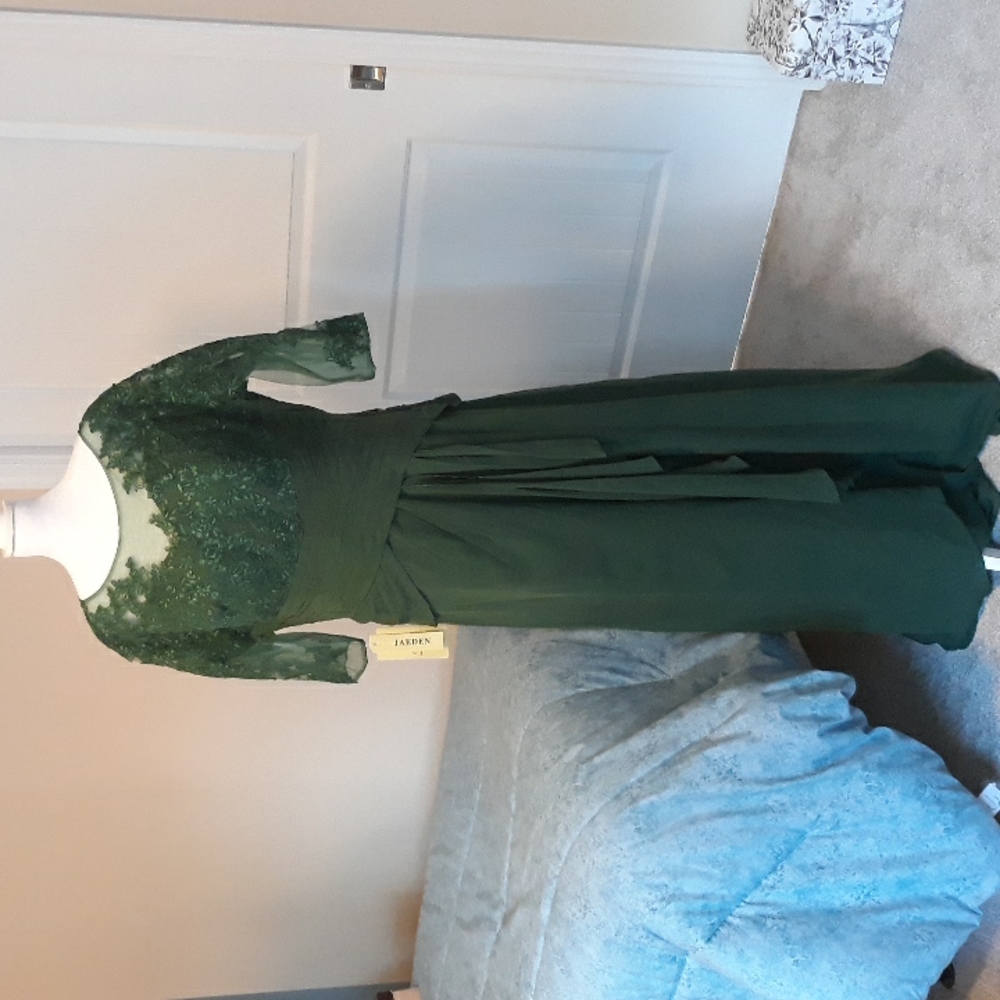 Green Lace Formal Evening Gown